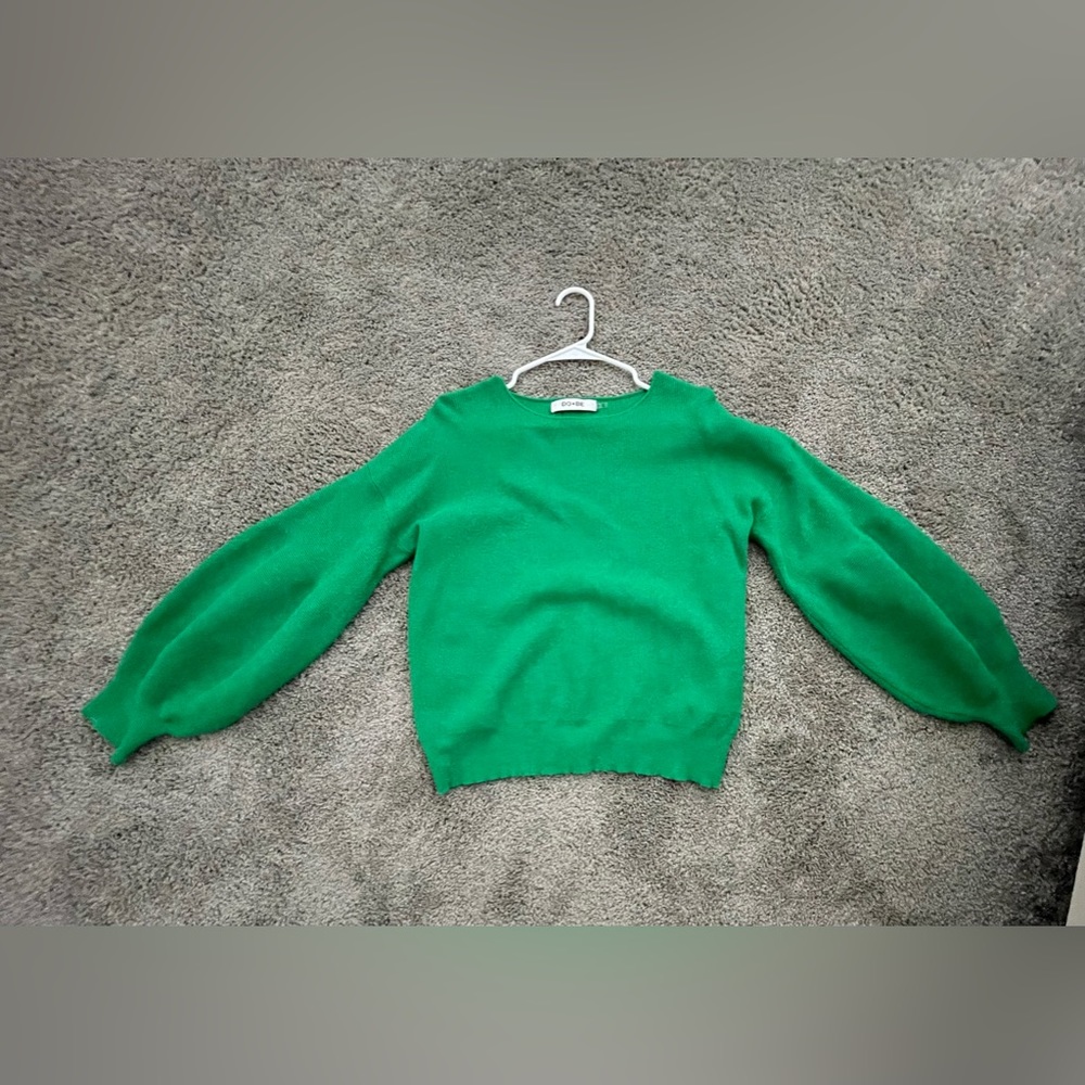 Do+Be Green Balloon Sleeved Sweater